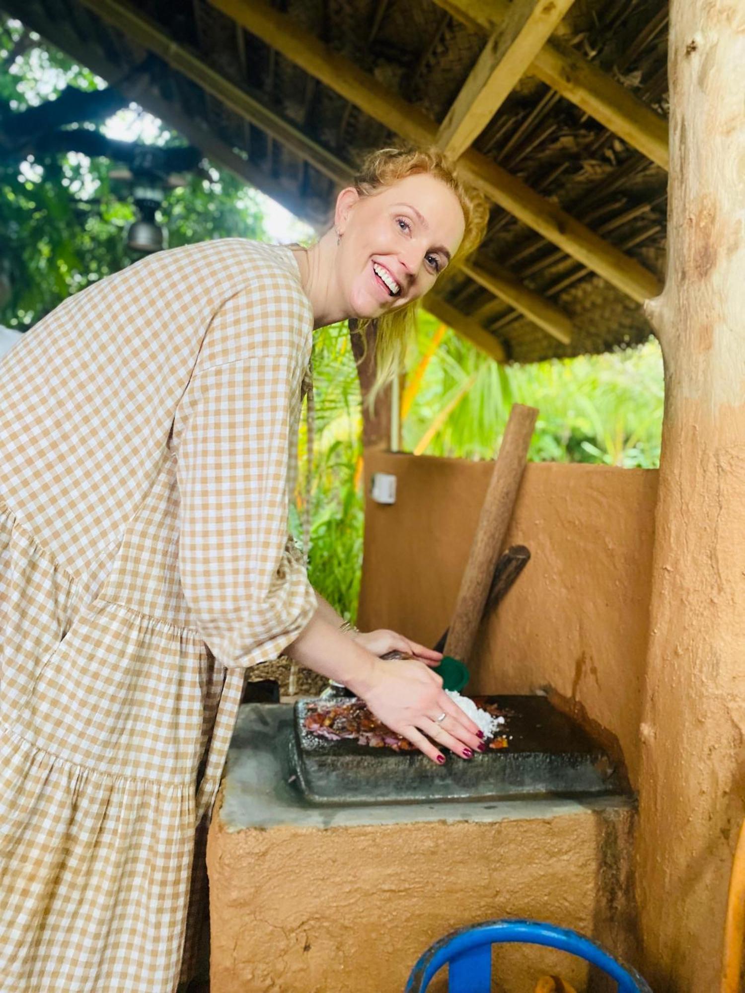 Dew Ashi Homestay Sigiriya Dış mekan fotoğraf